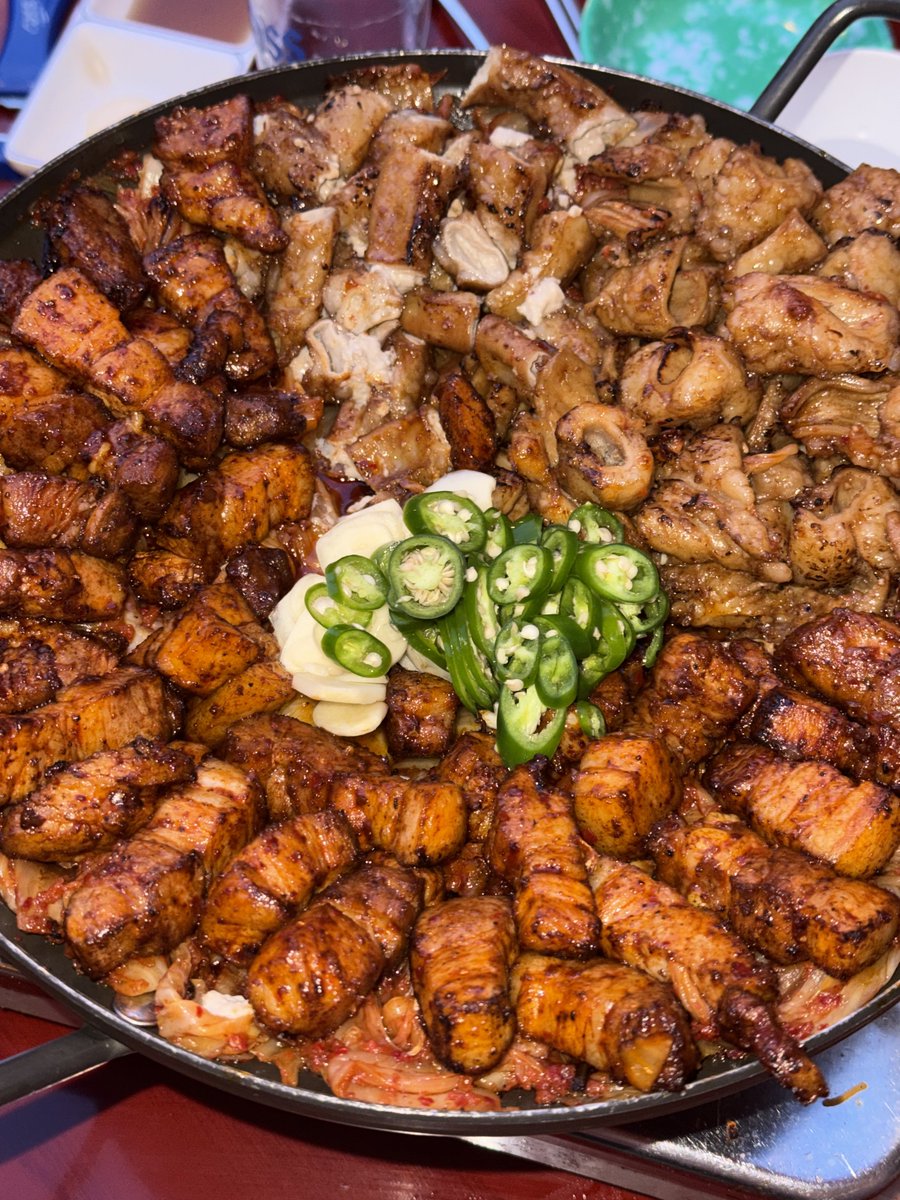 테(이스트) tweet media