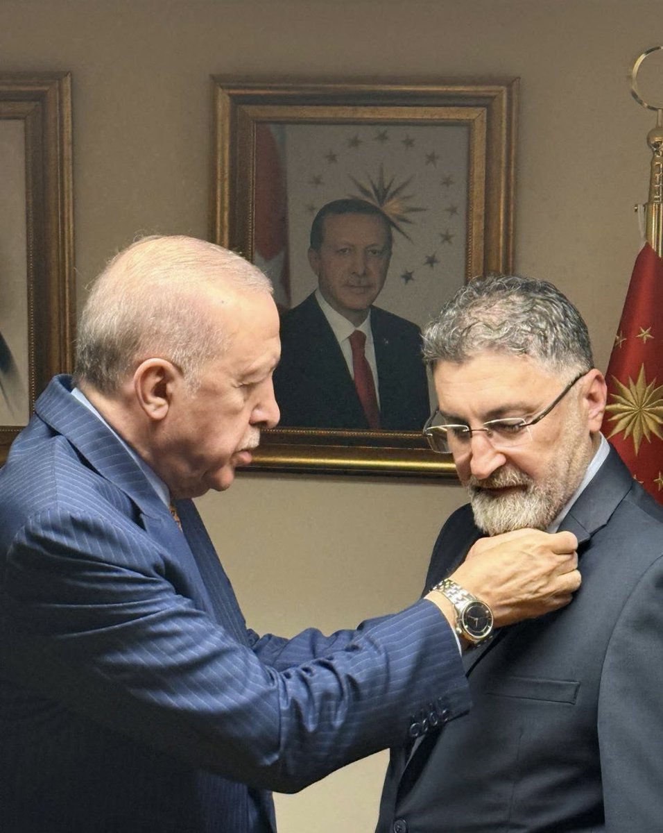 serikakparti's tweet photo. Cumhurbaşkanımız ve Genel Başkanımız Sn. Recep Tayyip Erdoğan’ın teşrifleriyle gerçekleşen Grup Toplantımızın ardından;Serik Belediye Başkanımız Kadir Kumbul,AK Parti ailemize katıldı.
Serik’imiz için hayırlı uğurlu olsun. Hizmet aşkıyla durmak yok, yola devam!
#HepBirlikteSerik https://t.co/u8wiTXa6mR