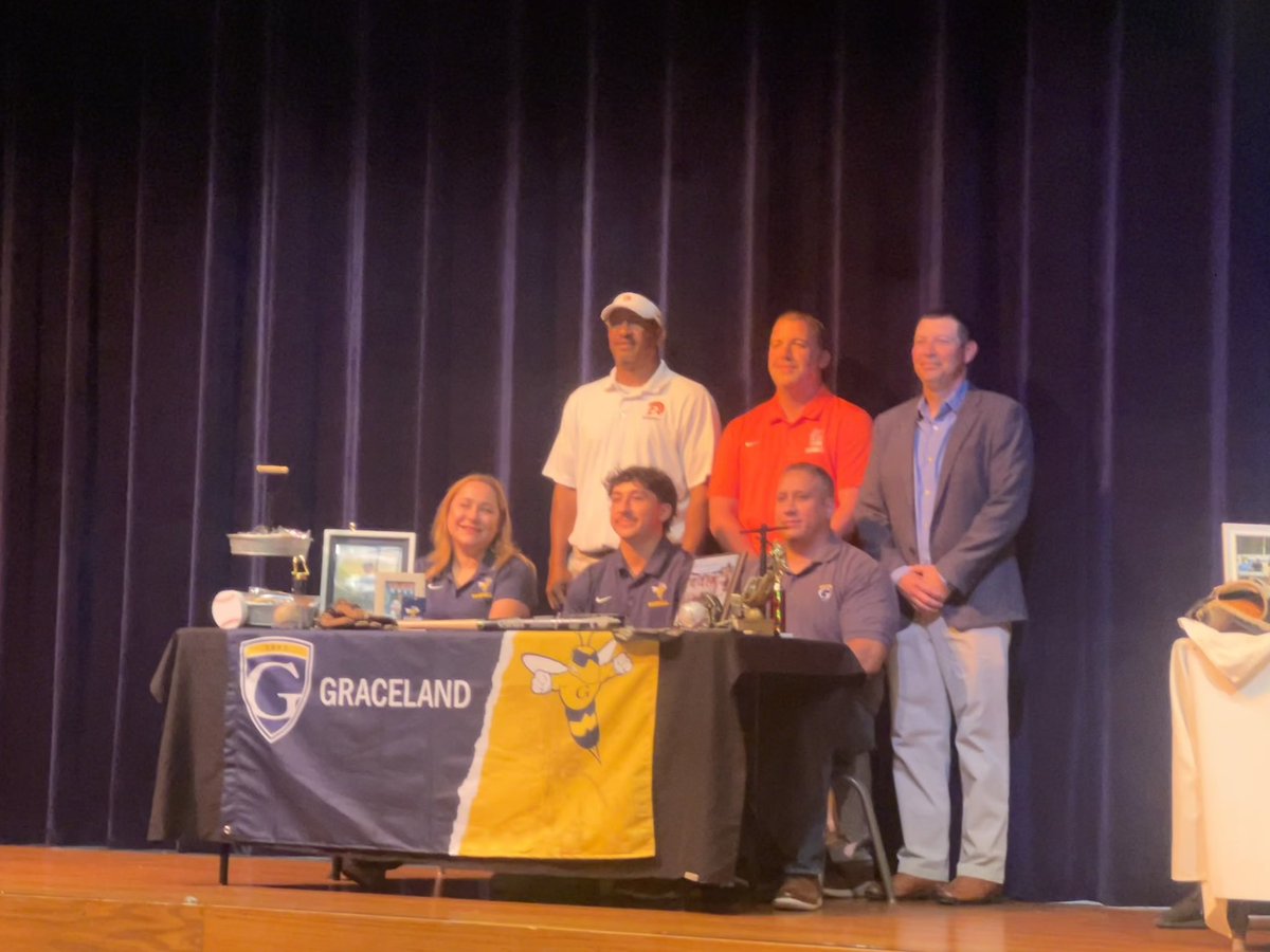 SLHS Baseball tweet media