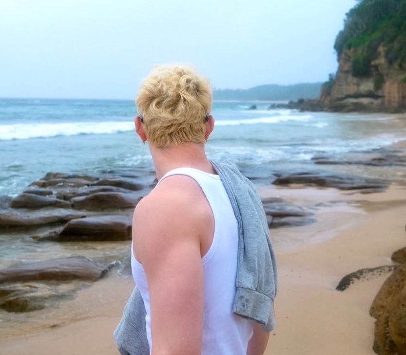 ari 🍓 tweet media