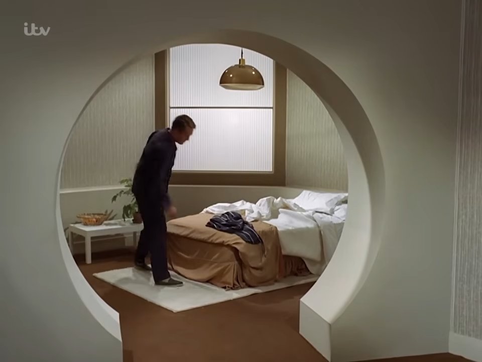 RodneyMarshall1's tweet photo. Number Two: "He can make even the act of putting on his dressing gown appear as a gesture of defiance!" https://t.co/72qOJ6xTts