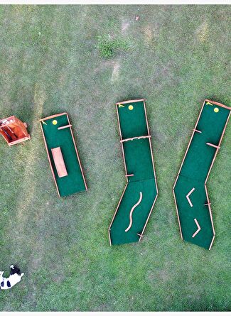 #SONDAKİKA
Gürgen Öz bombayı patlattı:

“Özel okullar eğitim vermiyor, elitlik satıyor!”

“Gittik baktık… Sözde biraz Avrupai, sözde modern sistem olsun diye! 

Ama karşımıza çıkan şey eğitim değil, resmen vitrin şovu oldu.

6-7 yaşındaki çocuğa golf öğretiyorlar!

Evet, yanlış