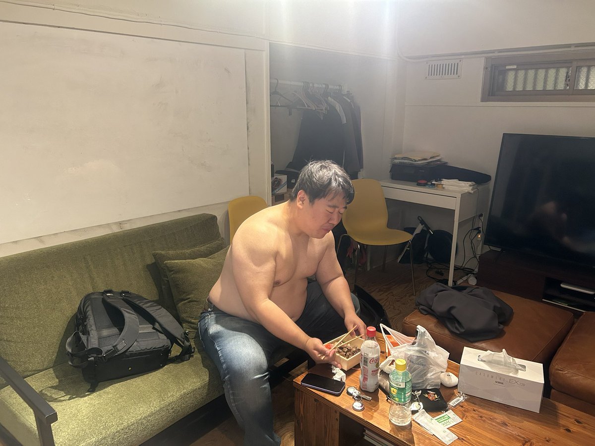 やまじ(構成作家) tweet media