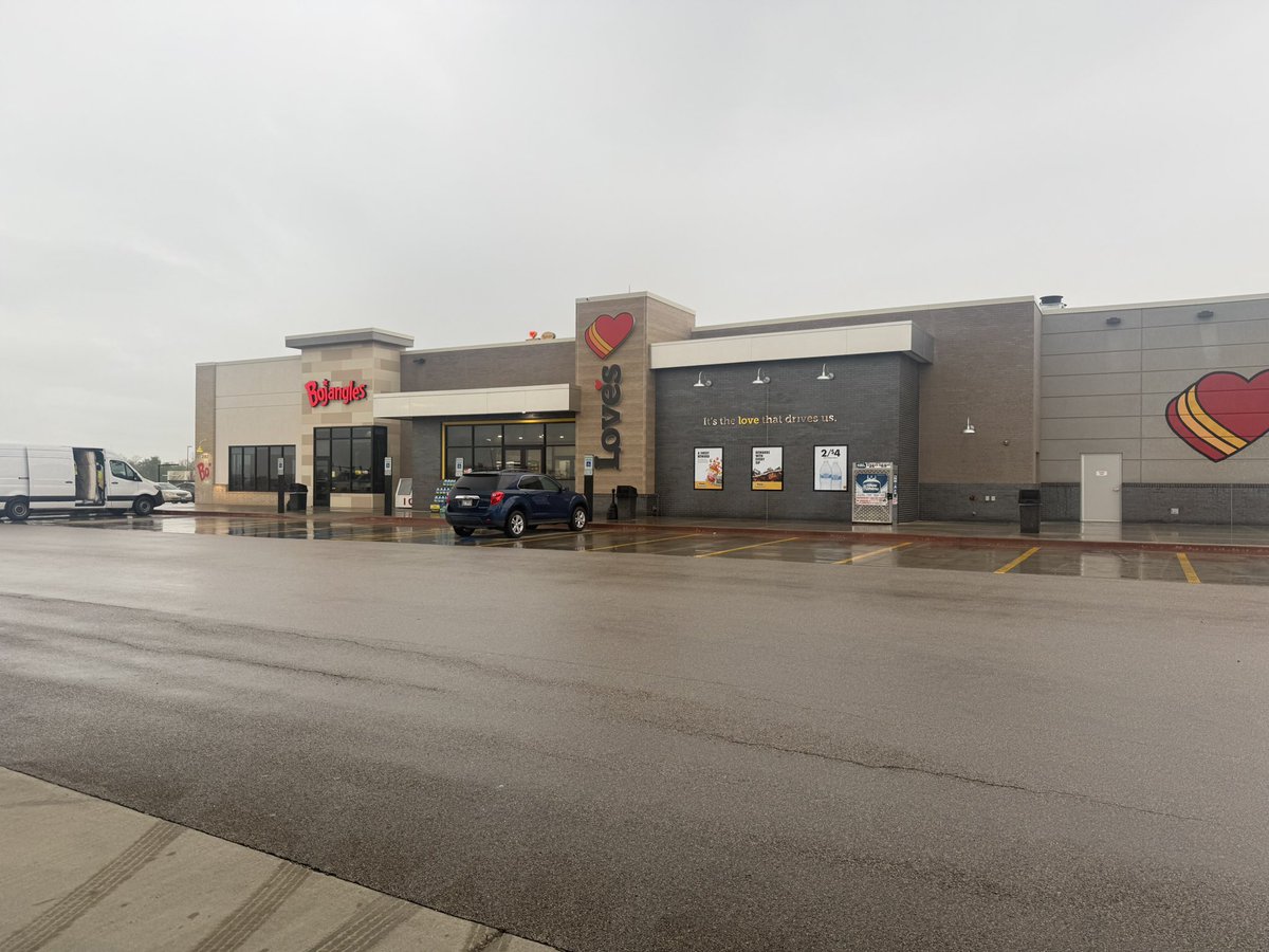 Hunter May tweet media