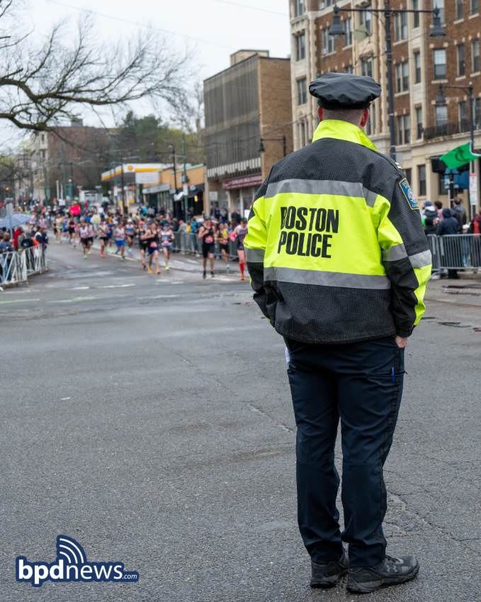 Boston Police Dept. tweet media
