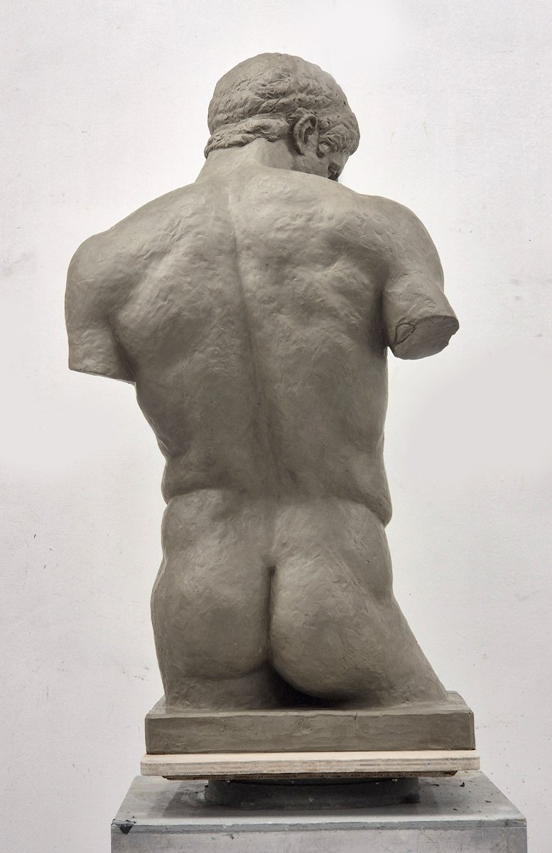 浪人生の作品です。時間をかけて多くな模刻に挑戦しました。これだけの物量を扱える事が分かったら普段取り組む作品なんて小さくて取り回しが簡単ですね！！
見方のスケールの限界突破ができたと思います！