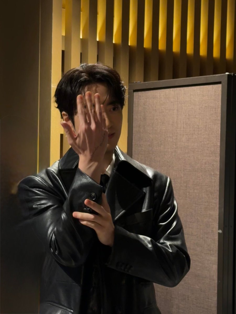 𝖯𝖮𝖫𝖮 tweet media