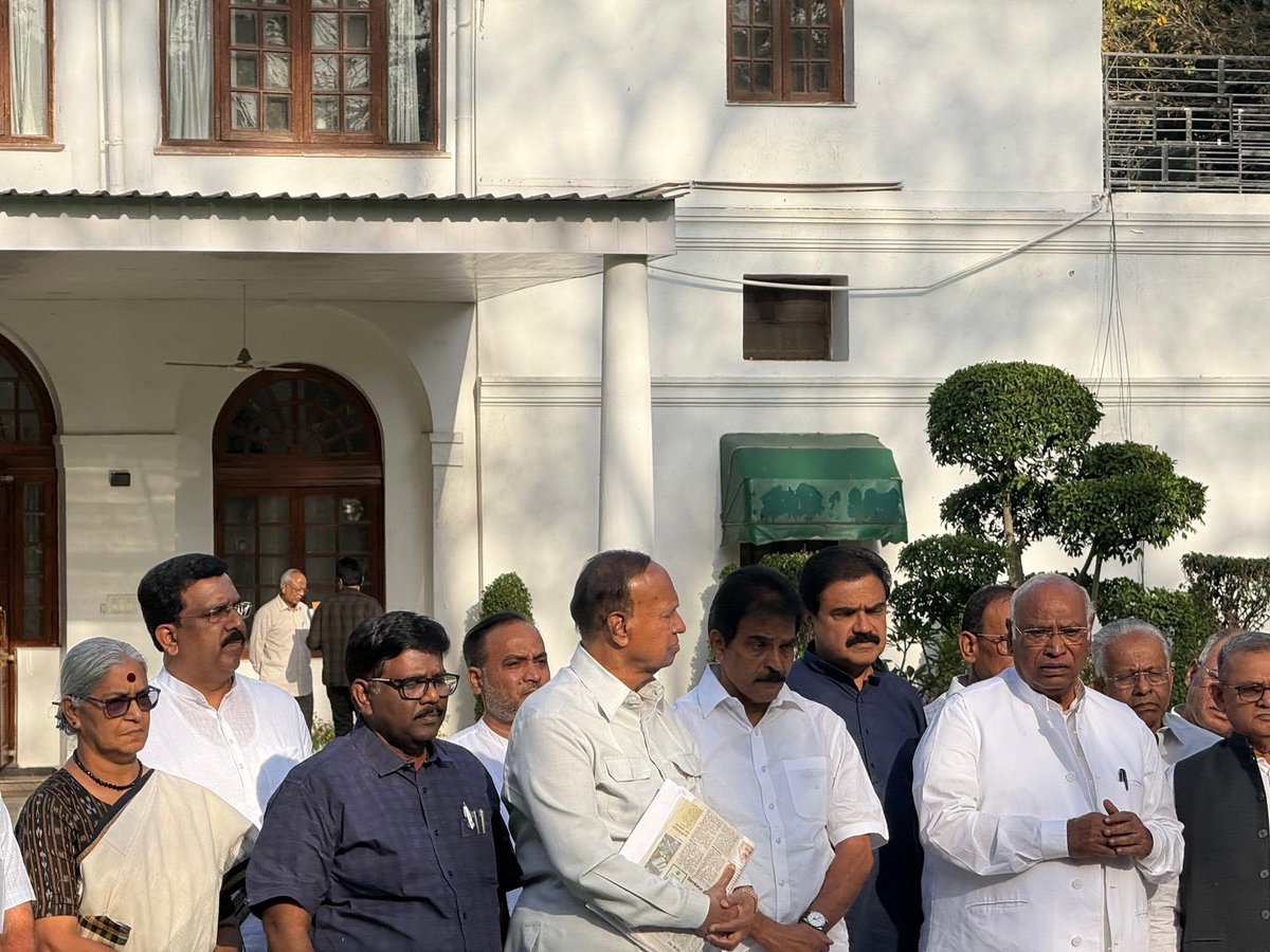 NasirHussainINC's tweet image. 15 April 2026 | 📍New Delhi

Today, a meeting of all Opposition parties was held at Shri Mallikarjun @kharge Ji’s residence to strategise on the government’s move regarding the proposed delimitation exercise and the special session of Parliament.

#Opposition #Delimitation