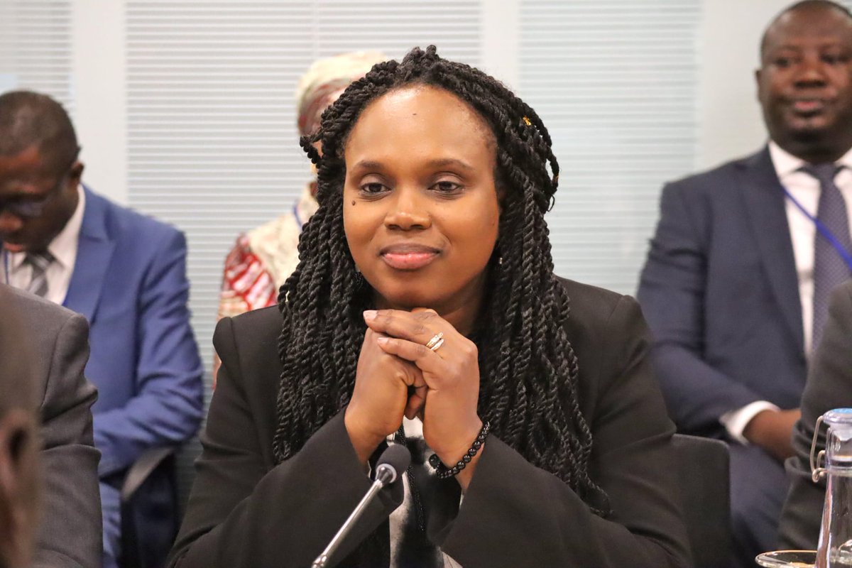 Avec H.E. Mariama Cissé Sylla, Min. de l’Économie, des Finances et du Budget de la #Guinée, nous avons échangé sur les opportunités économiques. Le Groupe de la <a href="/Banquemondiale/">Banque mondiale</a> accompagne la mise en œuvre de Simandou 2040 au service de l’emploi et de la croissance. #WBGMeetings