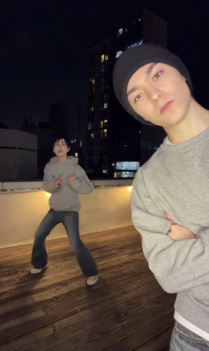 vernon content tweet media