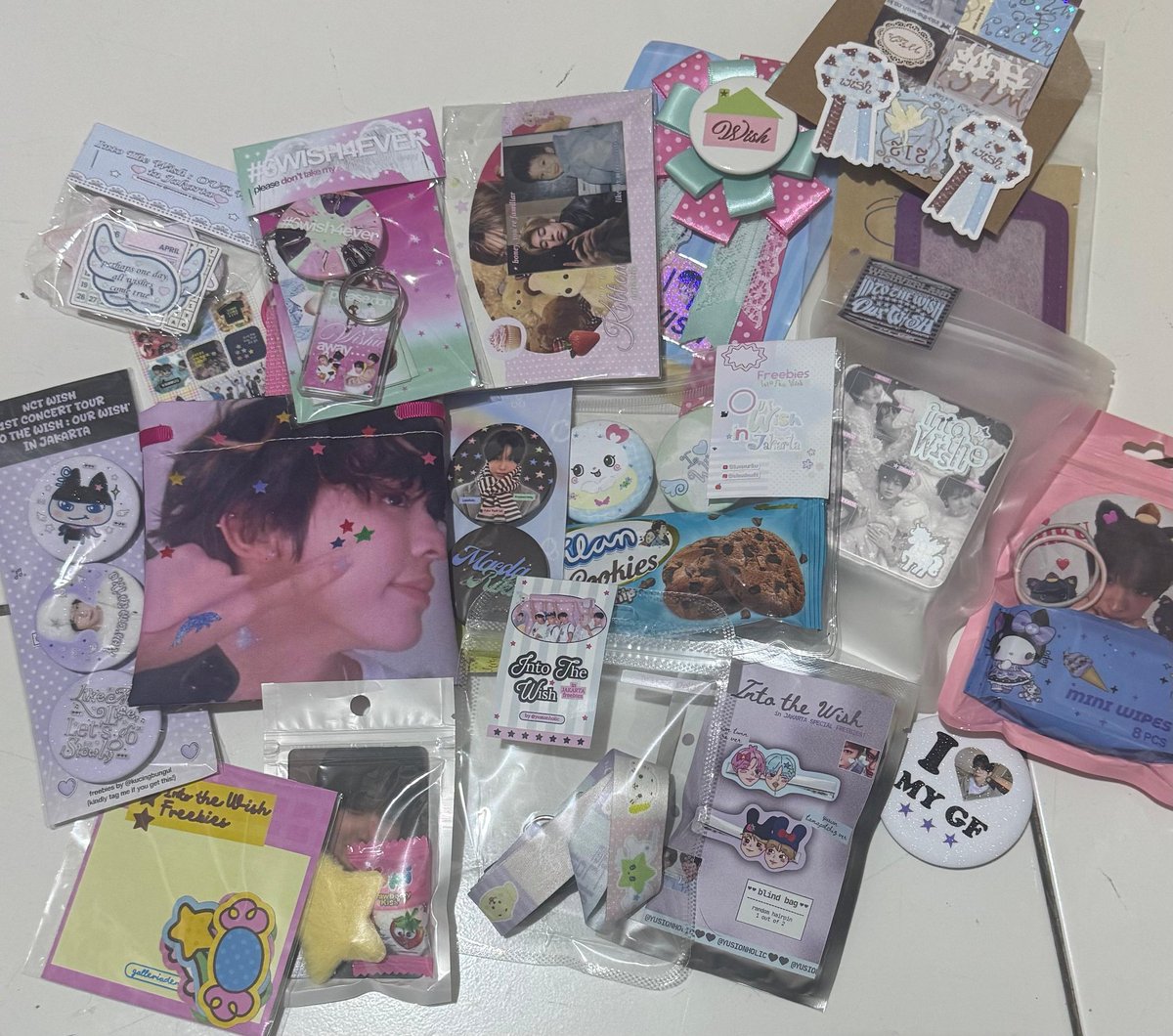 sakupatchi's tweet image. love alll the freebies that i gottt!!!! tysm all &amp;lt;3 🐈🩵