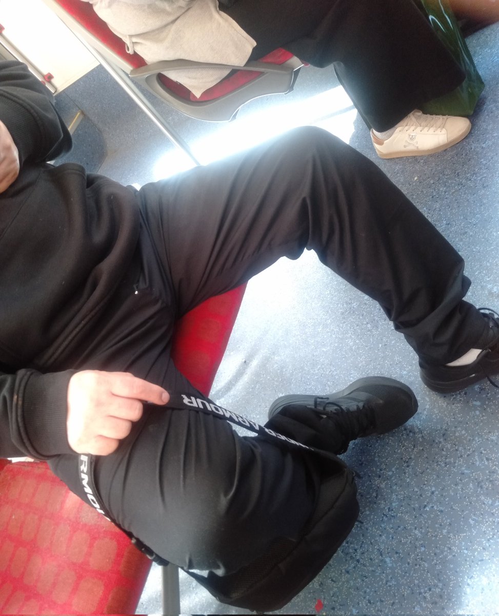 Eva 🦎 tweet media