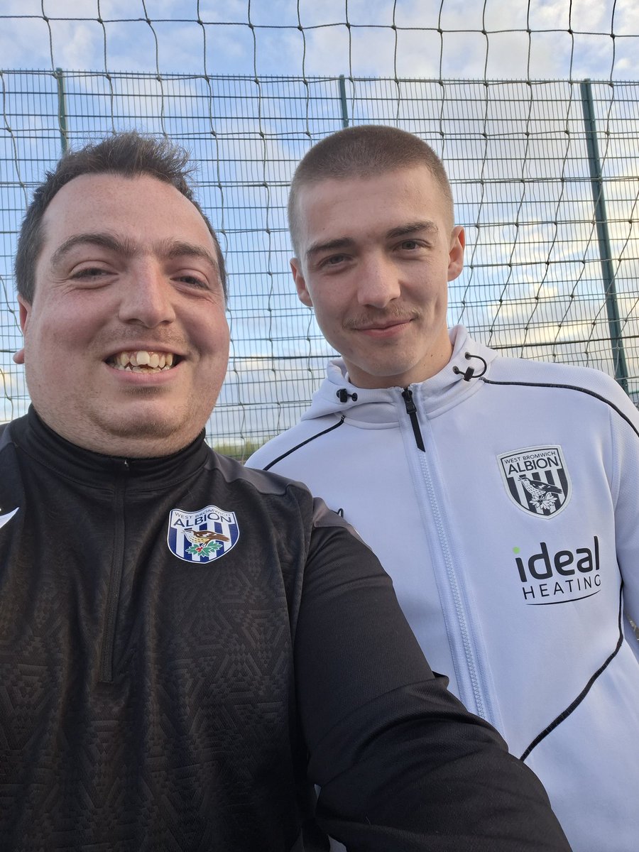 mitchellhodder's tweet photo. Met Ousmane Diakite, @alfie_gilchrist &amp; Tammer Bany after training today, thank you for the photos lads all the best for the rest of the season ⚽️🔵⚪️ @WBAFoundation https://t.co/iyF4tINI7s