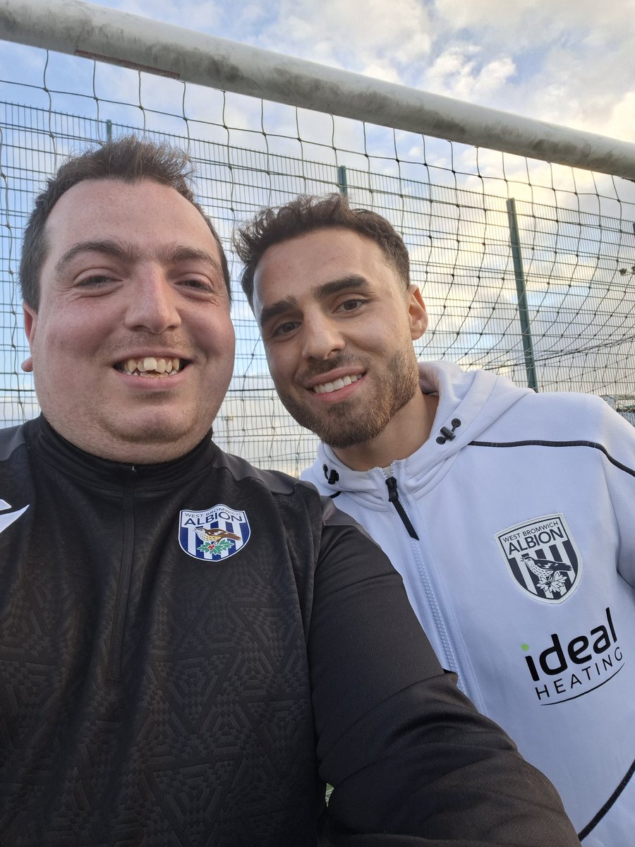 mitchellhodder's tweet photo. Met Ousmane Diakite, @alfie_gilchrist &amp; Tammer Bany after training today, thank you for the photos lads all the best for the rest of the season ⚽️🔵⚪️ @WBAFoundation https://t.co/iyF4tINI7s
