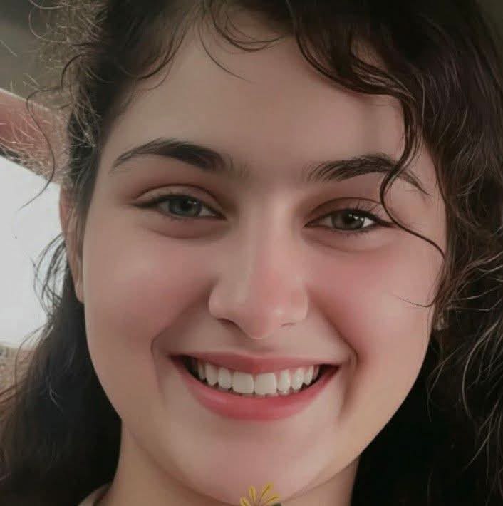 منال tweet media