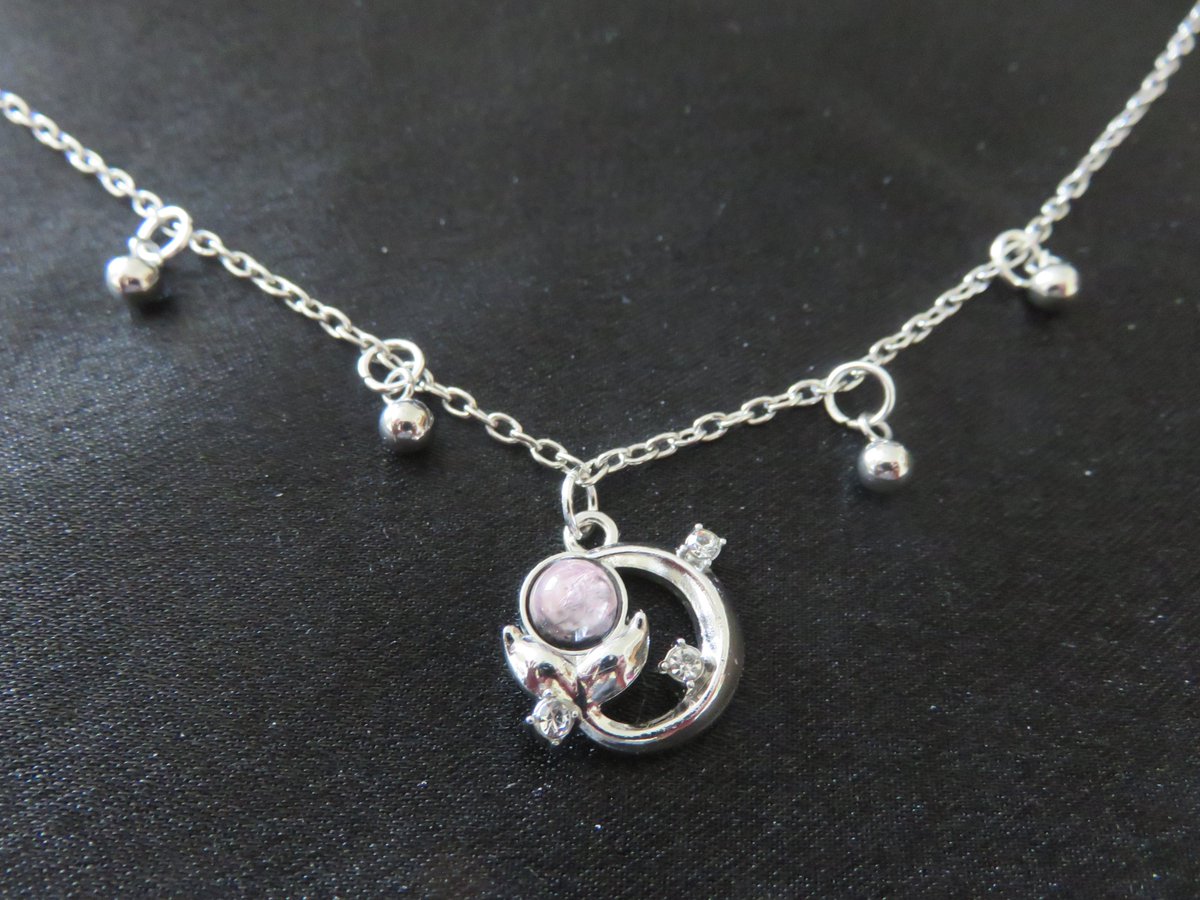 SuziQCrafts's tweet image. Jewellery boxes have arrived and I have a range of necklaces now on the website 😍 

folksy.com/shops/suziqcra… 

#necklaces #giftideas #handmadejewellery #birthdaygifts #teachergifts #treatyourself #charms