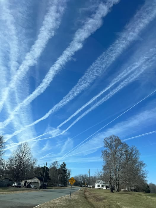 DELTA9_DELTA9's tweet image. the new normal #geoengineering