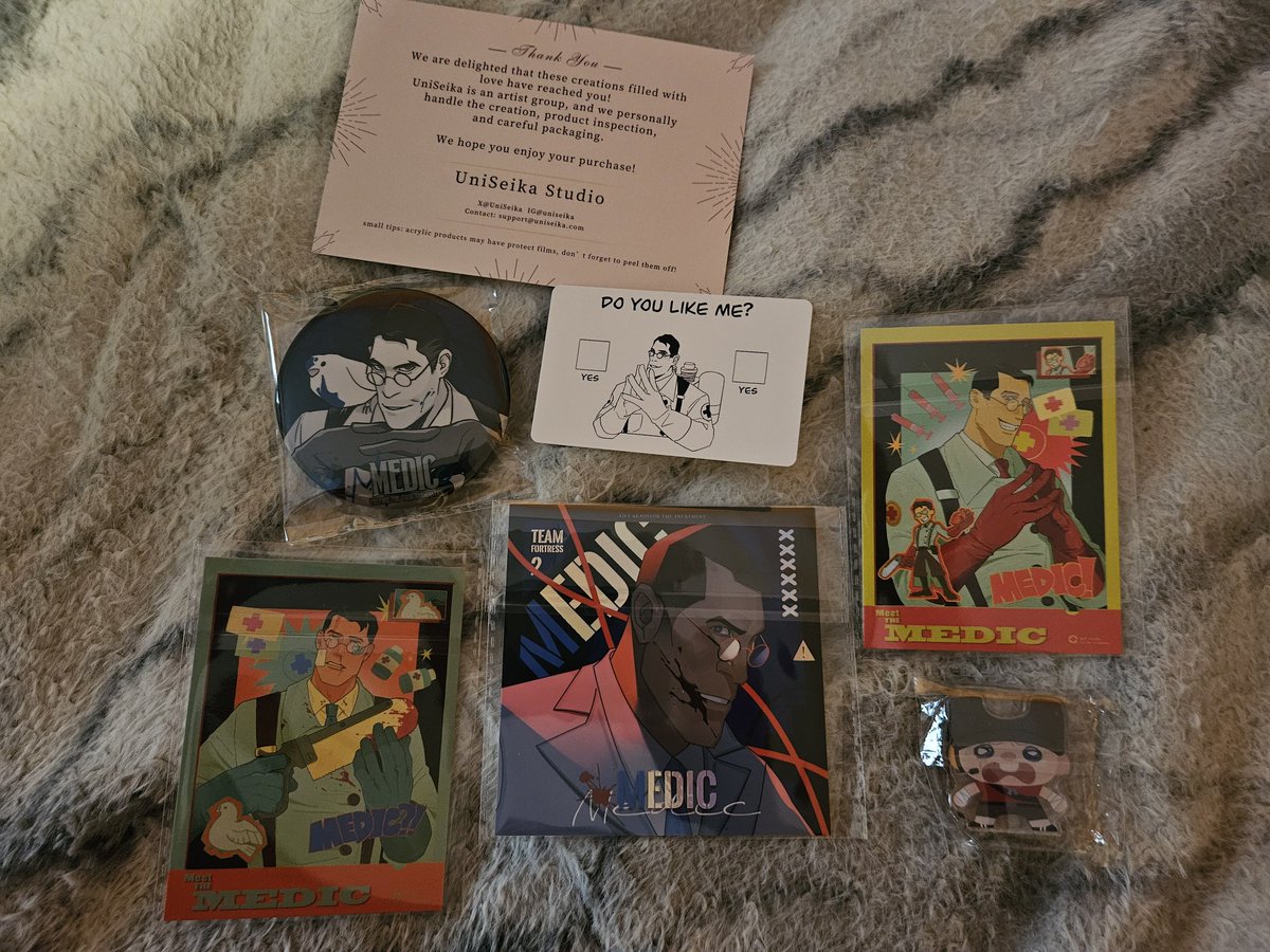 rollygoldennut's tweet photo. My package from @cowbreadOvO arrived safely!

Thank you so much for the extra gifts as well, I'm going to make sure they're displayed in a good spot <3 https://t.co/9gpNMsLBeL