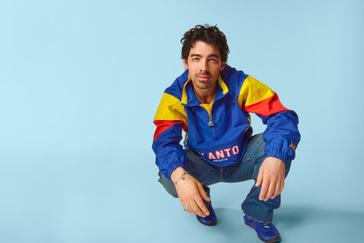 hq believes in love 🌻 tweet media