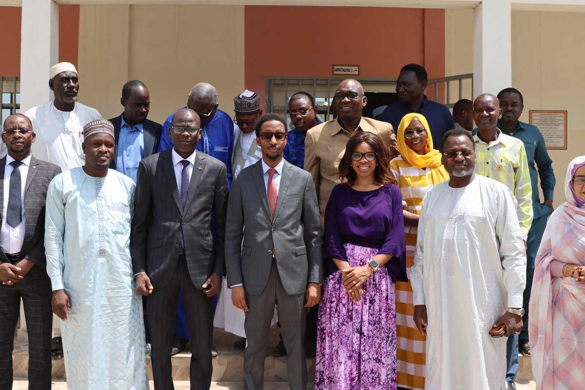 OIMTchad's tweet photo. Lancement à N’Djaména de l’atelier national de formation des journalistes sur la migration liée au changement climatique 🌍

Le Ministre de la Communication, avec l’OIM et l’UJT, donne le coup d’envoi.

#Climatemigration #CCMD @IOMDenmark https://t.co/ZAdJJfOPTx