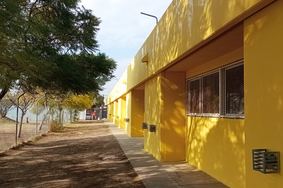 gobdecordoba's tweet image. 🏫📚 Seguimos fortaleciendo la #infraestructura escolar en toda la provincia.

Realizamos una nueva transferencia de $2.782 millones a municipios y comunas destinada a #obras de mantenimiento, refacción y ampliación en establecimientos educativos. 🔧✨

📈 Con este envío,