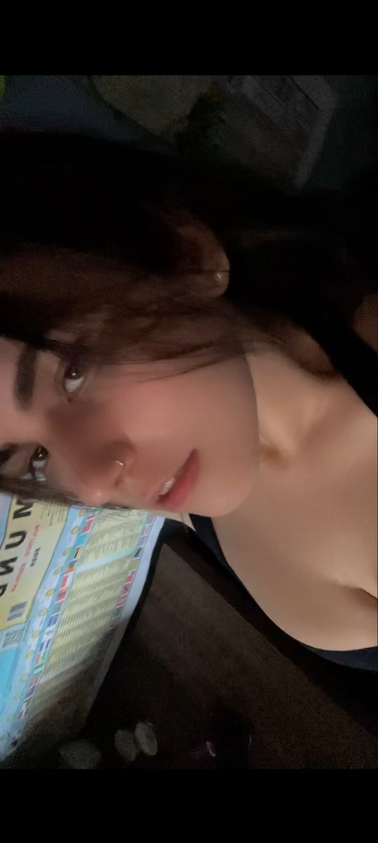 Vício em usa brinco no nariz