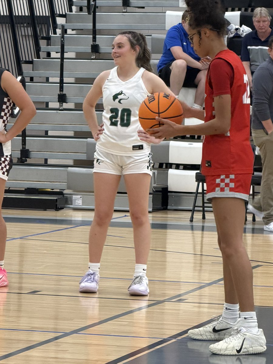 Ella Head tweet media