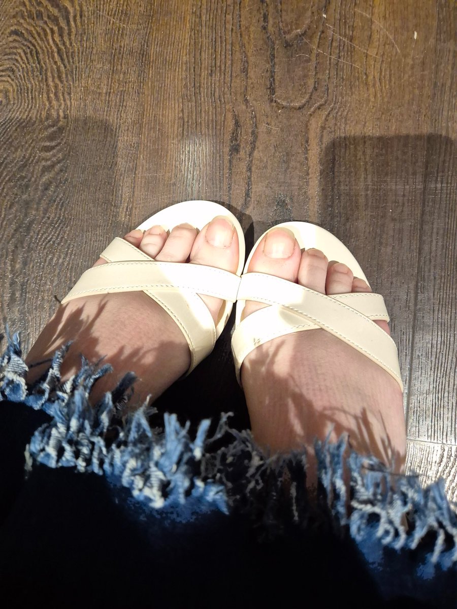 PrettyToesPriv's tweet photo. Which pair? You pay, you choose https://t.co/VGOj9APolw