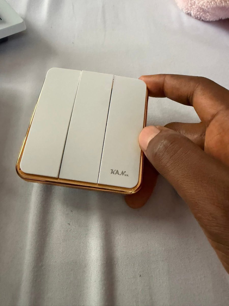 OnuzulikeV's tweet photo. When you give electricians money to buy switches and sockets, they’ll charge you ₦5K each and still bring ones that look like your grandparents’ house.
Guess what?
I got these clean, modern ones for ₦2,000–₦2,500 each. https://t.co/zlgeirv8zV