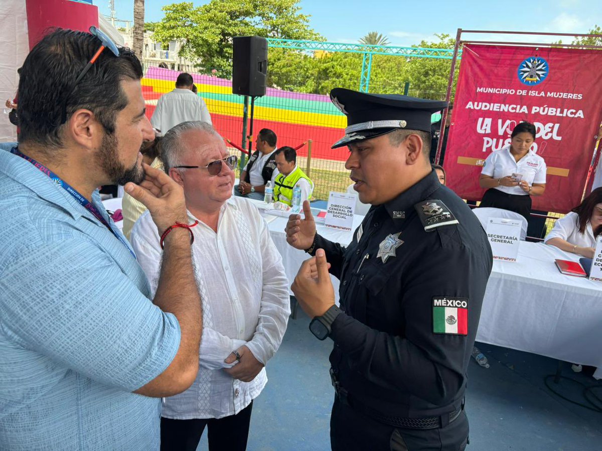 YoHumbertoLara's tweet photo. Hoy tuve el gusto de asistir a la 𝗔𝘂𝗱𝗶𝗲𝗻𝗰𝗶𝗮 𝗣𝘂́𝗯𝗹𝗶𝗰𝗮 “𝗟𝗮 𝗩𝗼𝘇 𝗱𝗲𝗹 𝗣𝘂𝗲𝗯𝗹𝗼” en Isla Mujeres, acompañado de 𝗺𝗶𝘀 𝗵𝗲𝗿𝗺𝗮𝗻𝗮𝘀 𝗺𝗮𝘆𝗮𝘀 de la comunidad de #FranciscoMay.

#LaVozDelPueblo #IslaMujeres #Transformación #QuintanaRoo #HumbertoLara https://t.co/bTpjm3CBDC