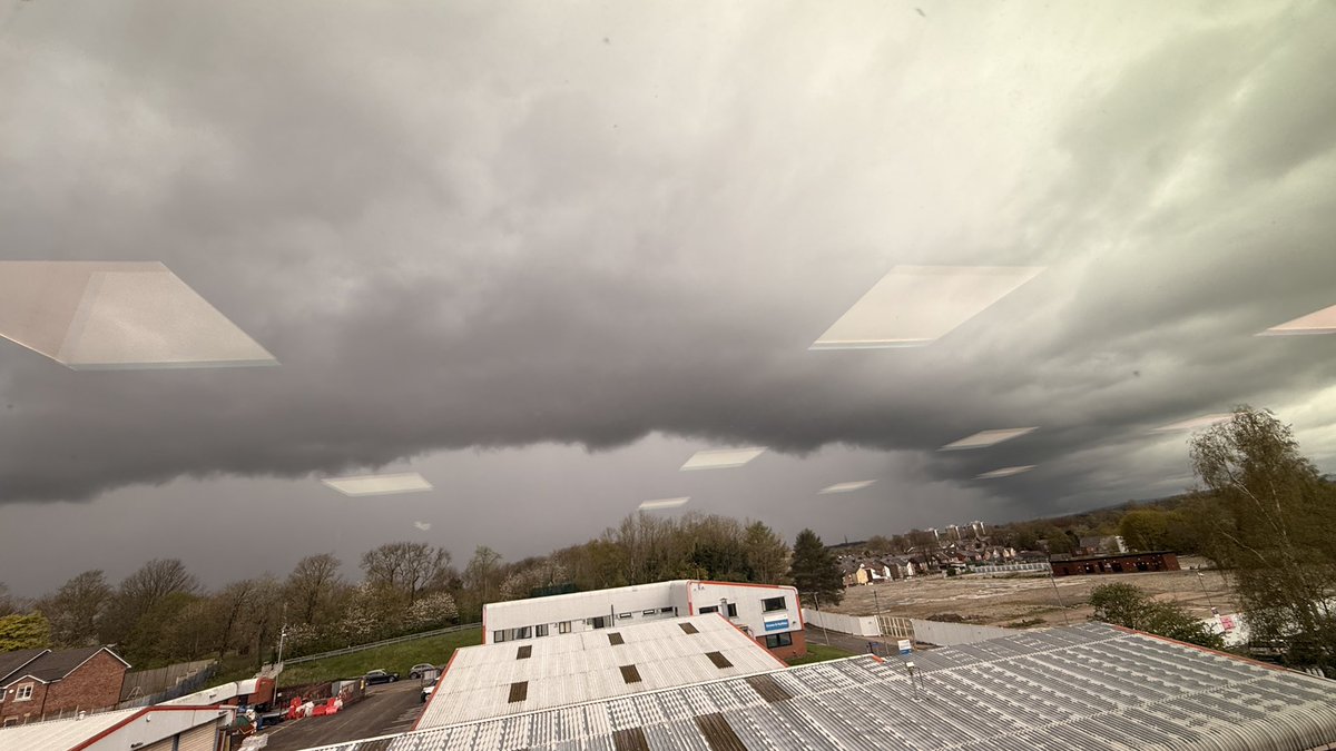 planeboy's tweet photo. @ChadWeather Was looking well crazy in Crumpsall 🌪️ https://t.co/QYp8l9KVaT
