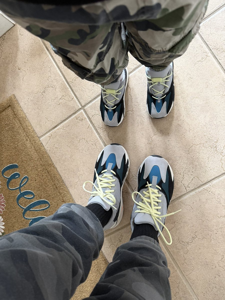 honeyMOmoney's tweet image. Wasn’t going to post anymore sneaker pics since I leave for vacation soon, but realized this week’s #FIREFRIDAYS is special, so posting early 😋 Me &amp;amp; my baby girl 👯‍♀️ #KOTD
👟 Yeezy Boost 700 Wave Runner