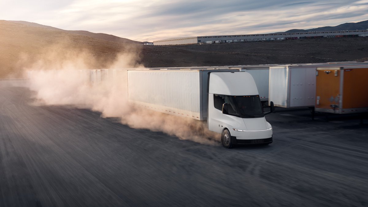 Tesla Semi tweet media