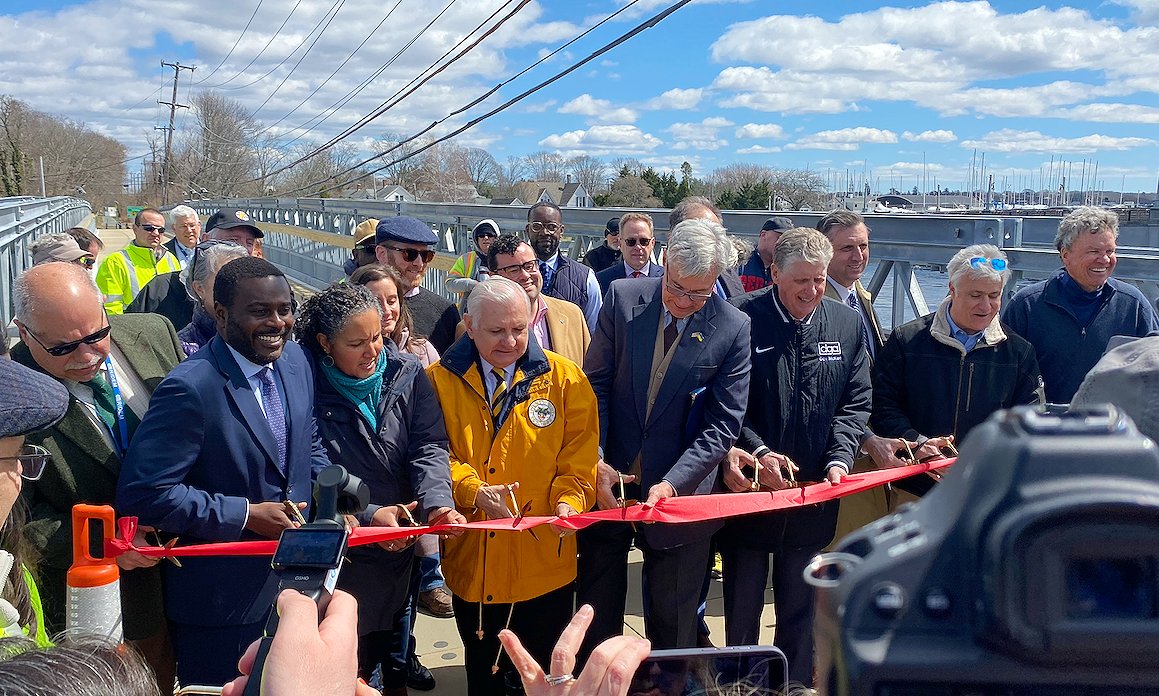 Barrington Town Hall tweet media