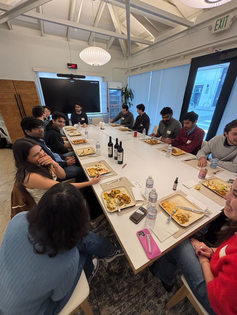 sdianahu's tweet photo. we hosted a multimodal researcher lunch at @ycombinator  with the @sievedata team, who've been doing really good work in multimodal data

we got researchers from several frontier labs in a room together and the conversation ranged from robotics to world models to computer use agents. More of these coming soon!
