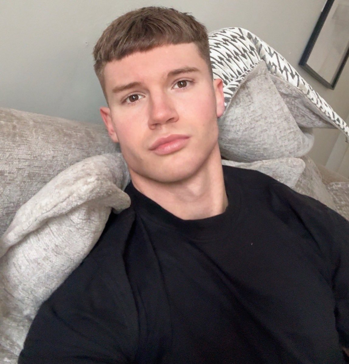 Dean Young tweet media