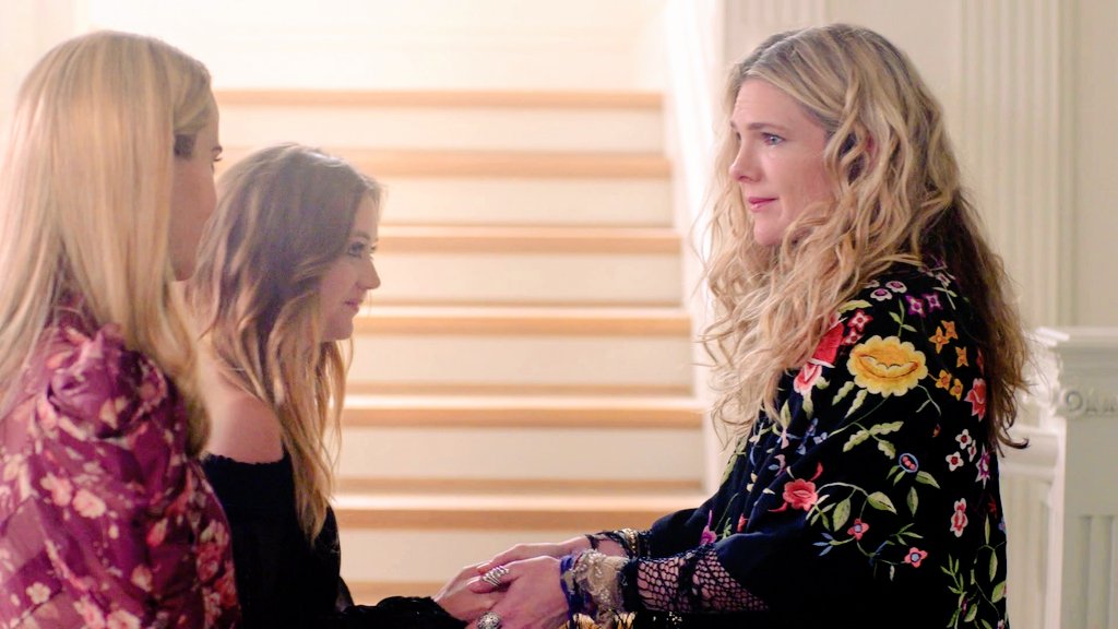 mistysrabe's tweet photo. find someone who looks at you the way misty looks at cordelia 🥹 https://t.co/OkxsrilZcN
