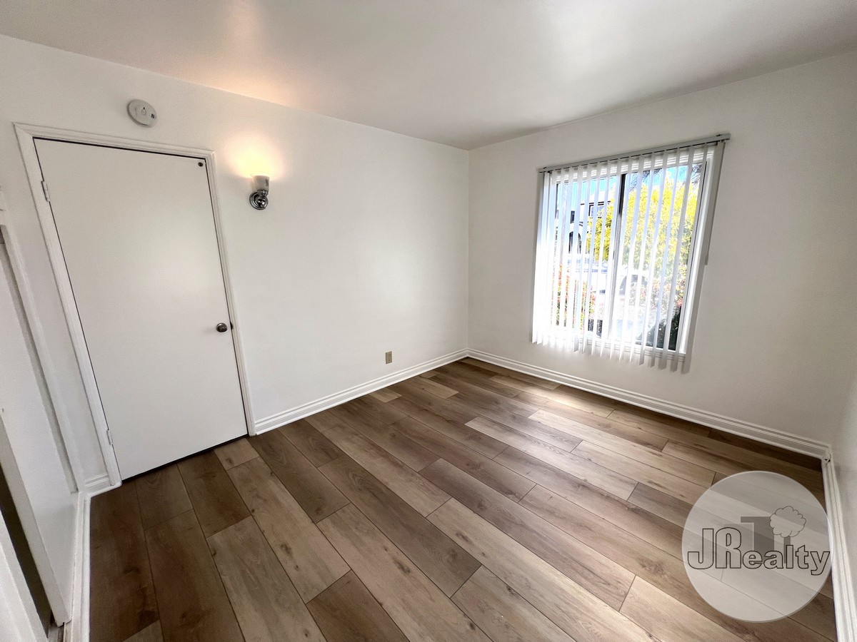 jrealty's tweet image. 4431 W 166th St, Lawndale, CA 90260 

For showing: jrealty.rentkabob.com/rental?a=4431_…

#JRealty #PropertyManagement #Lawndale #duplex #forrent #forlease

Listed by Dylan Gallagher DRE# 02036528