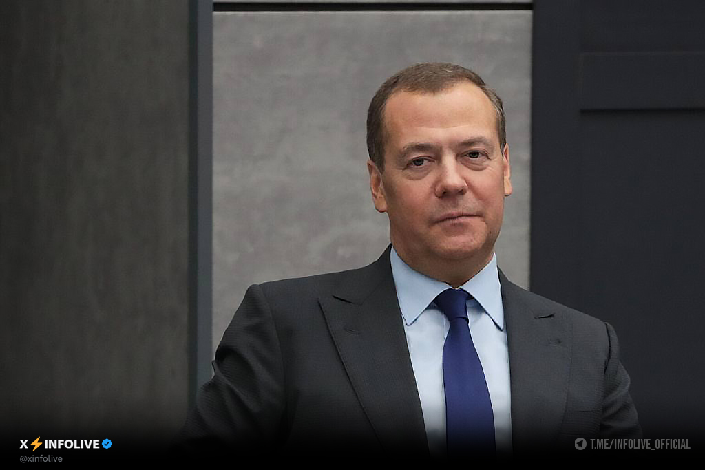 xinfolive's tweet image. [#Russie/#Europe]
⚡️🇷🇺🇪🇺🇺🇦 "Dormez bien, chers partenaires européens !" La liste des fabricants européens de drones pour l'Ukraine est une liste de cibles potentielles pour les frappes russes, a déclaré Medvedev 

💬"La déclaration du ministère russe de la Défense doit être prise