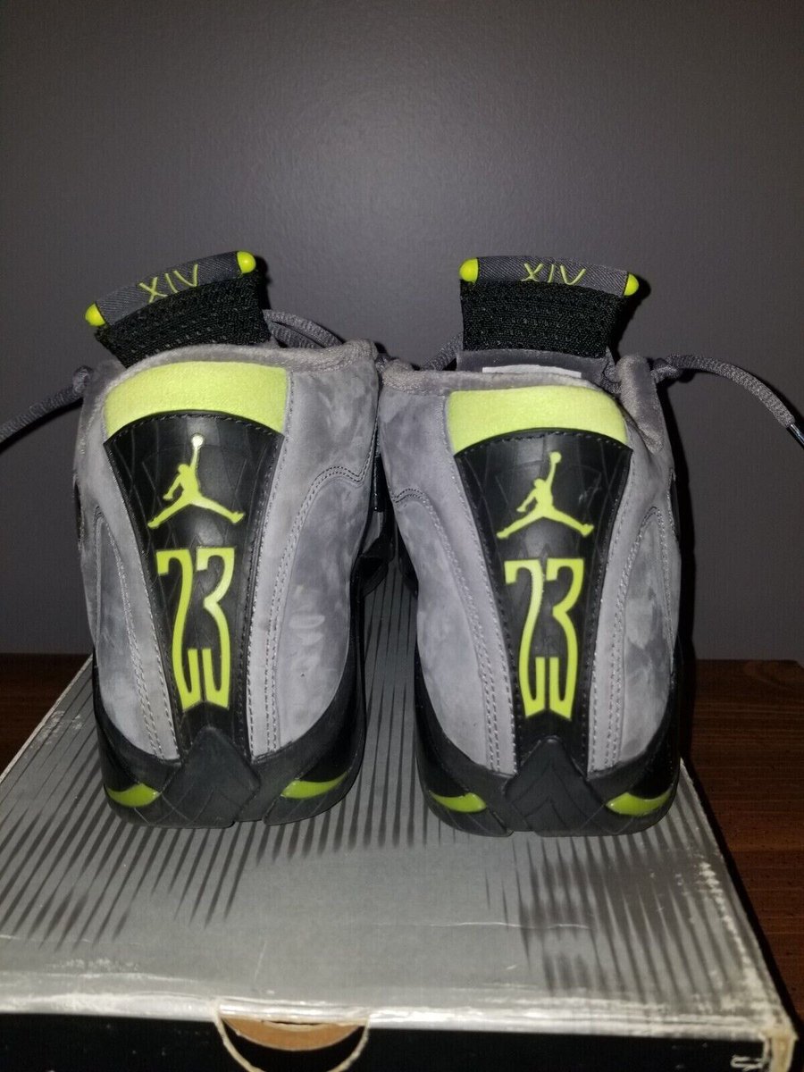 SneakerAlert tweet media