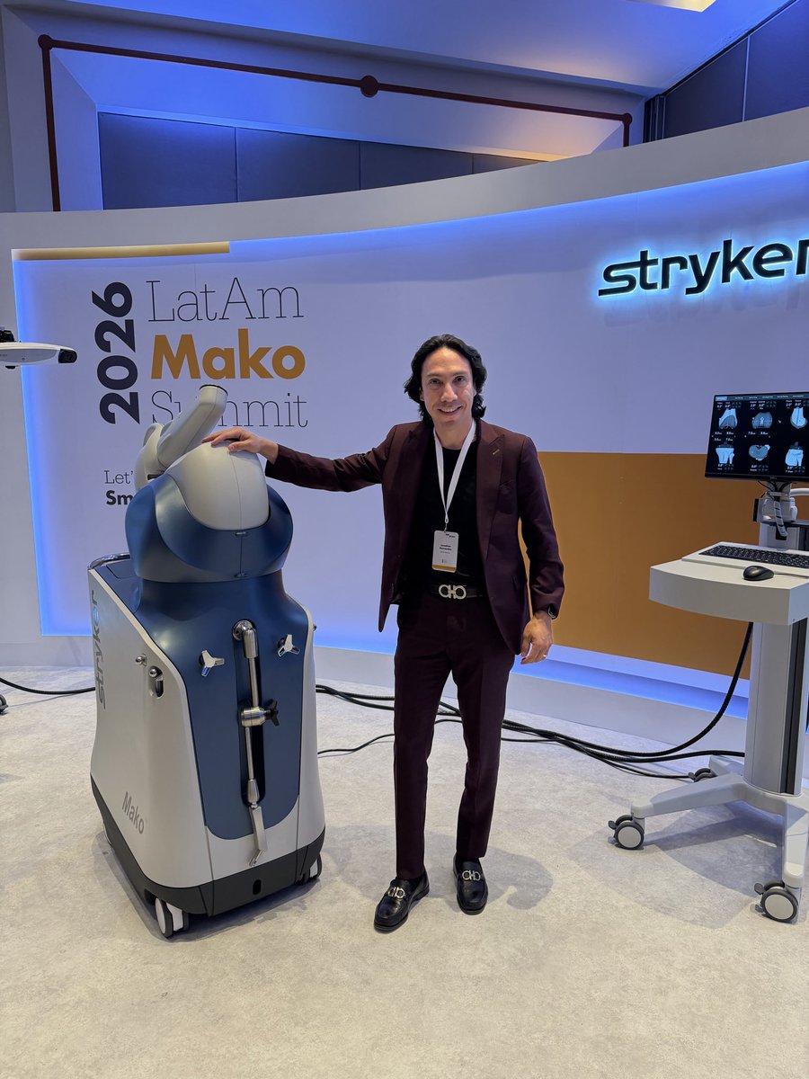 JonathanRubenHM's tweet photo. La tecnología que cambió de bien a espectacular mi práctica profesional #makosmartrobotics .Ya son 3 años de historia y cientos de pacientes felices en México.2026 LatAm MAKO summit,Let’s talk about SmartRobotics™.Dr.Jonathan Hernández Molina 
COFEPRIS:2409062002A00046
 #stryker https://t.co/h4tEvFe4sk