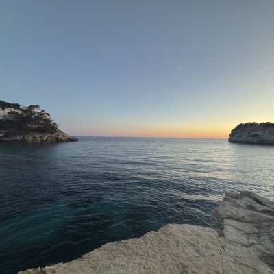 Hasta la polla de la coña de la remontada (hasta que el año que viene la volvamos a cagar).

toca frontear un poquito de Menorca, buenas tardes.
