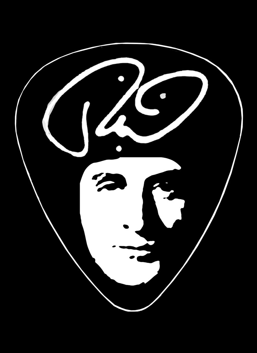 RossValory's tweet photo. This definitely would not work for a masquerade party. You should see the rest of this outfit.

#rossvalory #whowearswho #masquerade #guitarpick #graphicart https://t.co/jHwMXppdek