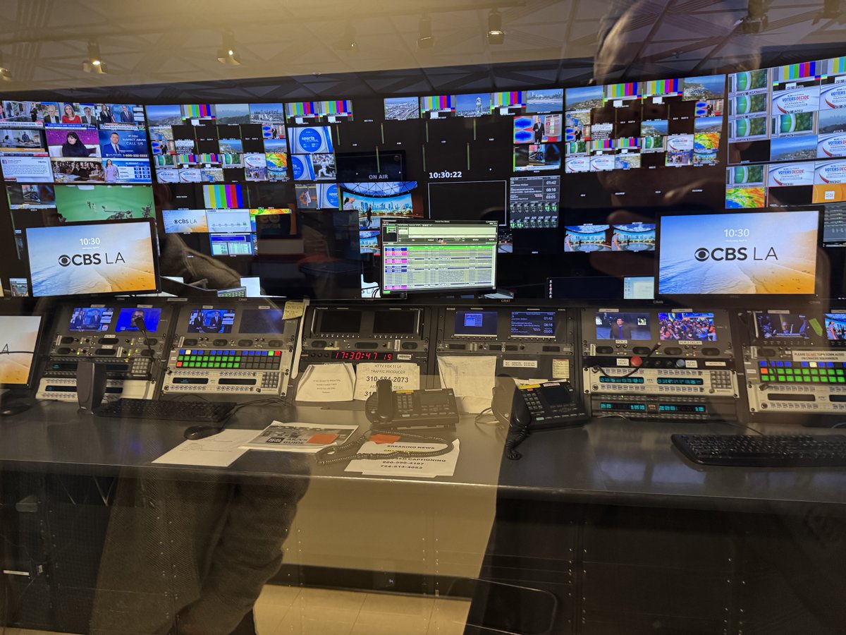 HPNN's tweet image. This is how media is controlled today.
Walls of screens. Centralized decisions. Post-production truth.

Digitalage flips this at the source.
Verification happens at creation. Not after.

Infrastructure &amp;gt; distribution.
$HPNN #Digitalage #TruthAtScale