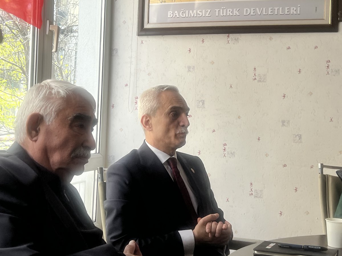 turkboyresmi's tweet photo. Milliyetçi Türkiye Partisi Genel Başkanı Sayın Ahmet Yılmaz, parti yöneticileriyle birlikte Türk Boyları Konfederasyonu’na ziyaret gerçekleştirdi. Yılmaz, ziyarette partisinin hedef ve projelerini anlattı. Ayrıca üyelerimizin sorularını yanıtladı.
@ahmetyilmazmtp @mtpgenelmerkezi https://t.co/gISaBPrChB