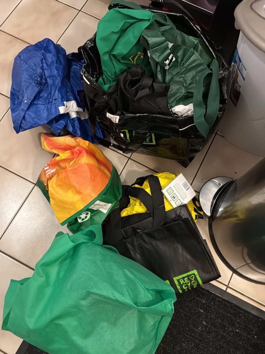 Oh Canaduh tweet media