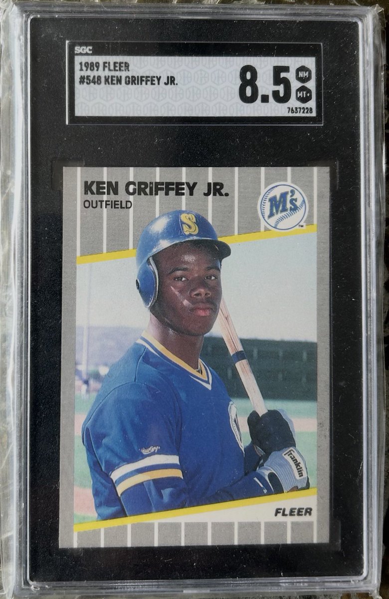 Banana3Stocks's tweet photo. $SPY $QQQ

ATTENTION SUBSCRIBERS 🚨 

Doing a cool GIVEAWAY 😳

So I have a very large extensive sports memorabilia collection

I played Baseball as a kid

Ken Griffey Jr was my favorite player

I AM GOING TO GIVEAWAY A KEN GRIFFEY JR BASEBALL CARD THAT THERE WERE ONLY 30,000 OF THEM MADE IN THE WORLD - ITS HIS ROOKIE CARD 🥳

THE CARD IS GRADED AND AUTHENTIC ANS I JUST WANT TO SHARE SOMETHING I LOVED WITH ONE LUCKY SUBSCRIBER ⚾️💜

TO BE A PART OF THE DRAWING, YOU MUST BE A SUBSCRIBER AND COMMENT AND REPOST THIS POST 🤩

SHOW YOUR GAINS, IT WILL HELP 😉