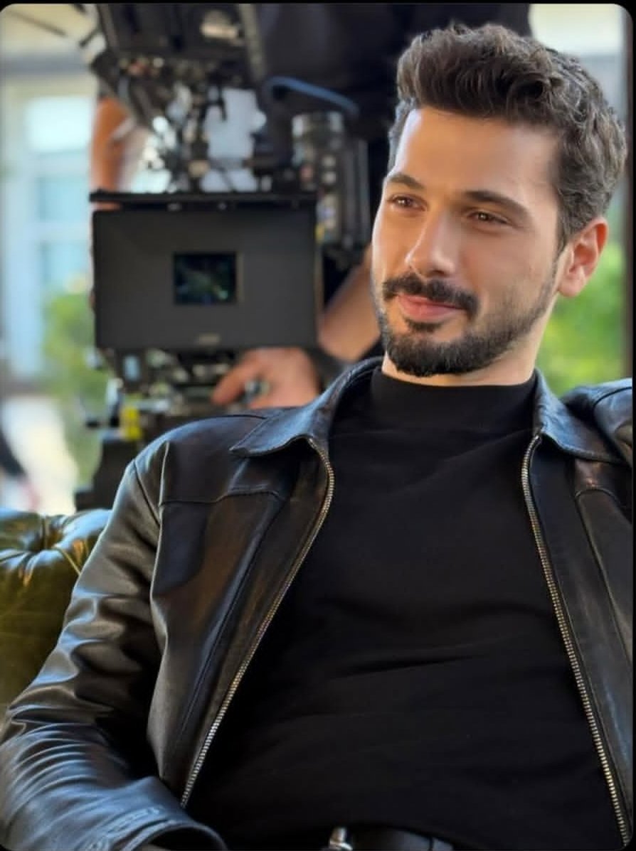 Gυηαѕн '🐎 tweet media