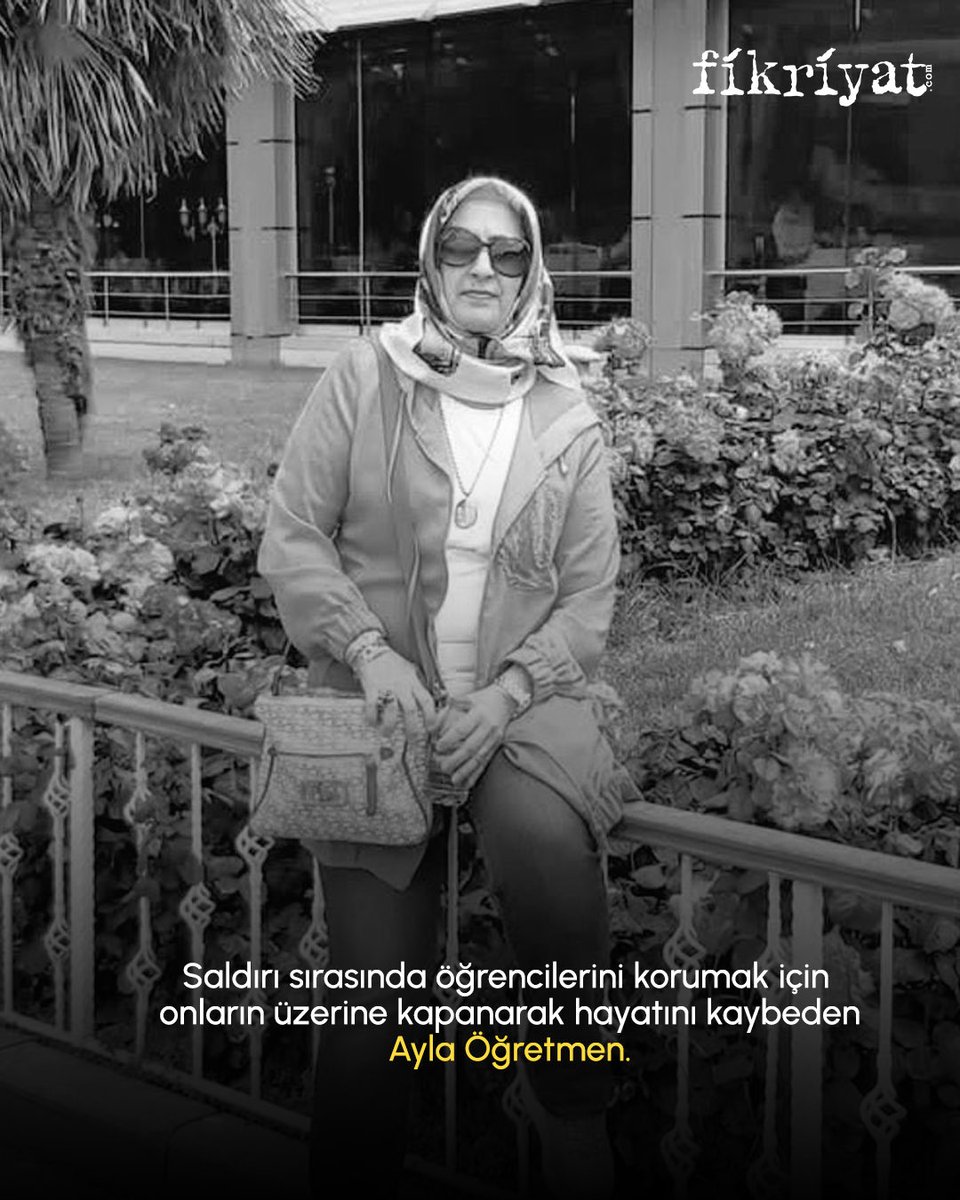 Maraş’taki saldırıda hayatını kaybeden öğretmenimiz Ayla Kara.

Allah rahmet eylesin. Mekanı cennet olsun.