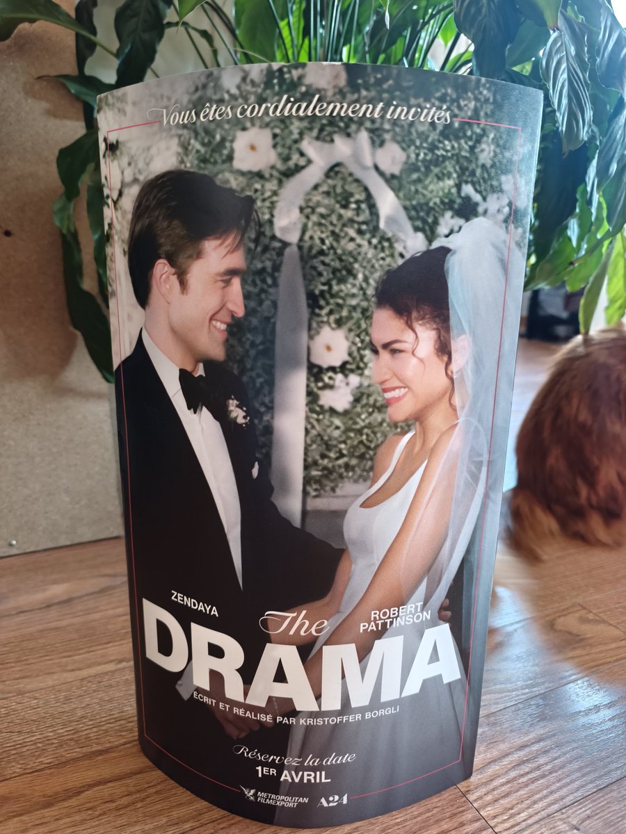 memento_amare2's tweet image. Mais regardez ce que j'ai ramené du #ciné 🥰 ! J'ai eu le courage de la demander 😁, je suis trop contente ! Et sinon j'ai passé un bon moment devant les 2 #films Mes critiques totalement subjectives sont en ligne sur #tiktok